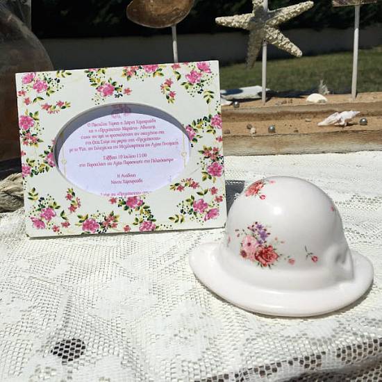 Μπομπονιέρες βάπτισης Πολυτελείας Floral Πορσελάνη ''Καπελακι λουλουδάκια'' - Κορνιζα για Προσκλητηριο