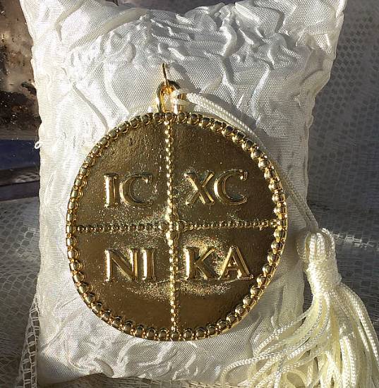 ''Κωνσταντινάτο/ICXCNIKA'' Μπομπονιέρες βάπτισης 2025 Πολυτελείας μαξιλαράκι Γούρι