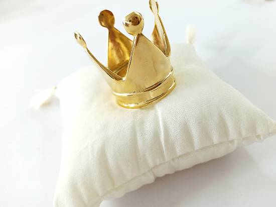 Κορώνα πρίγκιπας Μπομπονιέρες βάπτισης πολυτελείας 2024 crown prince μαξιλαράκι