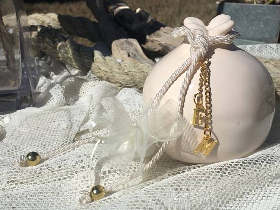 Μπομπονιέρες γάμου 2025 Πολυτελείας Luxury Exclusive Γούρι ''Ρόδι Μονογράμματα Ζευγαριού''
